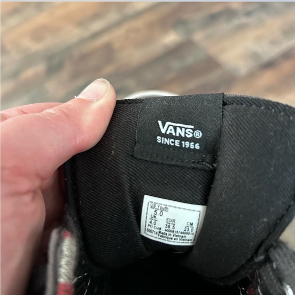 Vans Off the Wall Size 5 - Picture 4 of 6